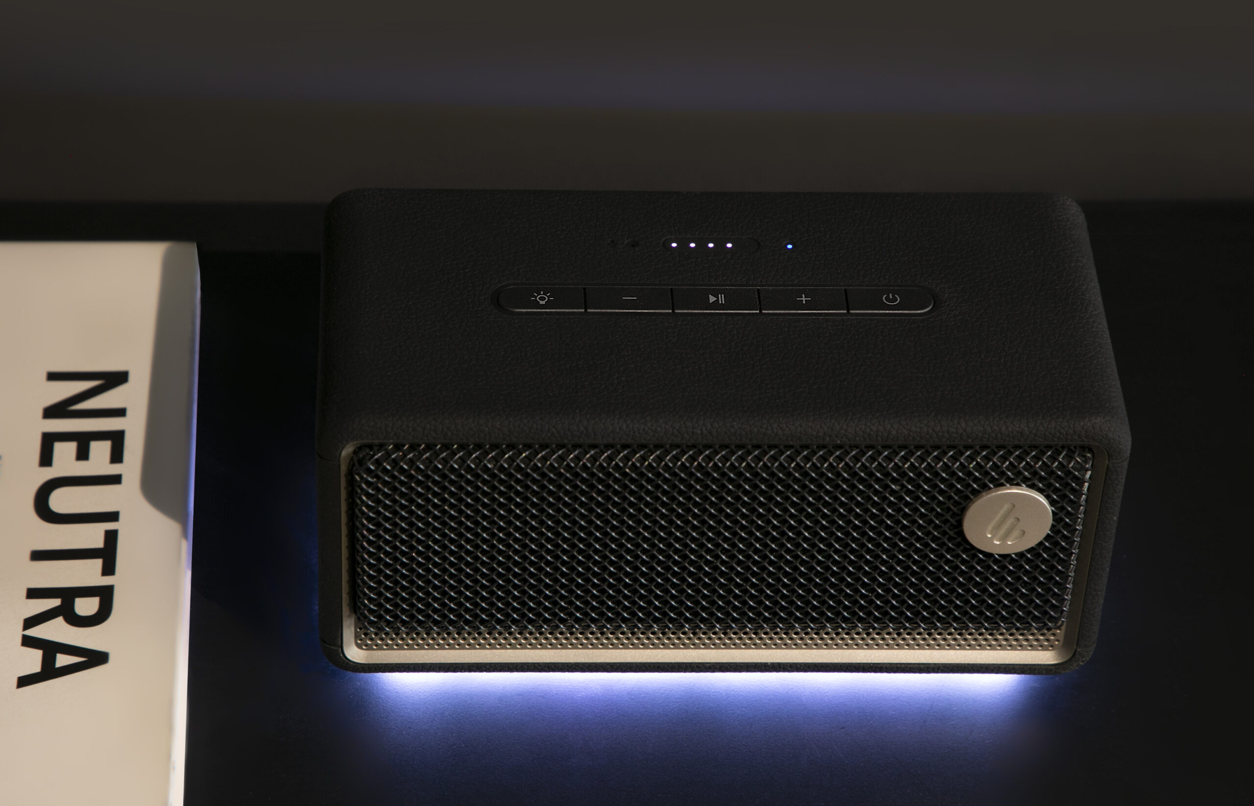 Edifier BOXE portabila bluetooth, RMS: 34W (8W + 8W + 18W), built-in Li-ion up to 9 hours, ES60-BK - imagine 4