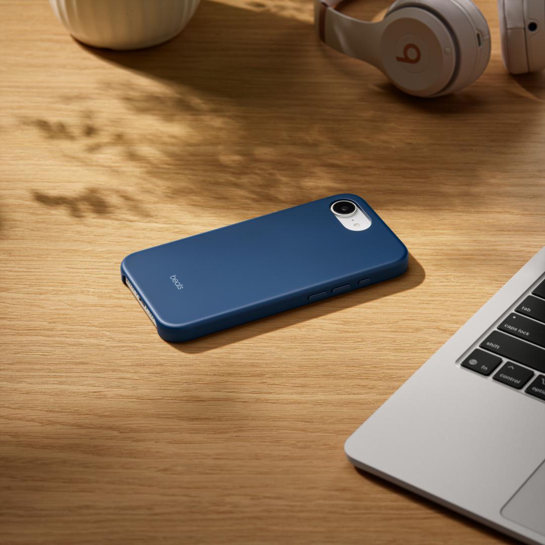 APPLE Beats iPhone 17e Case with MagSafe – Bedrock Blue, MHR34LL/A - imagine 2