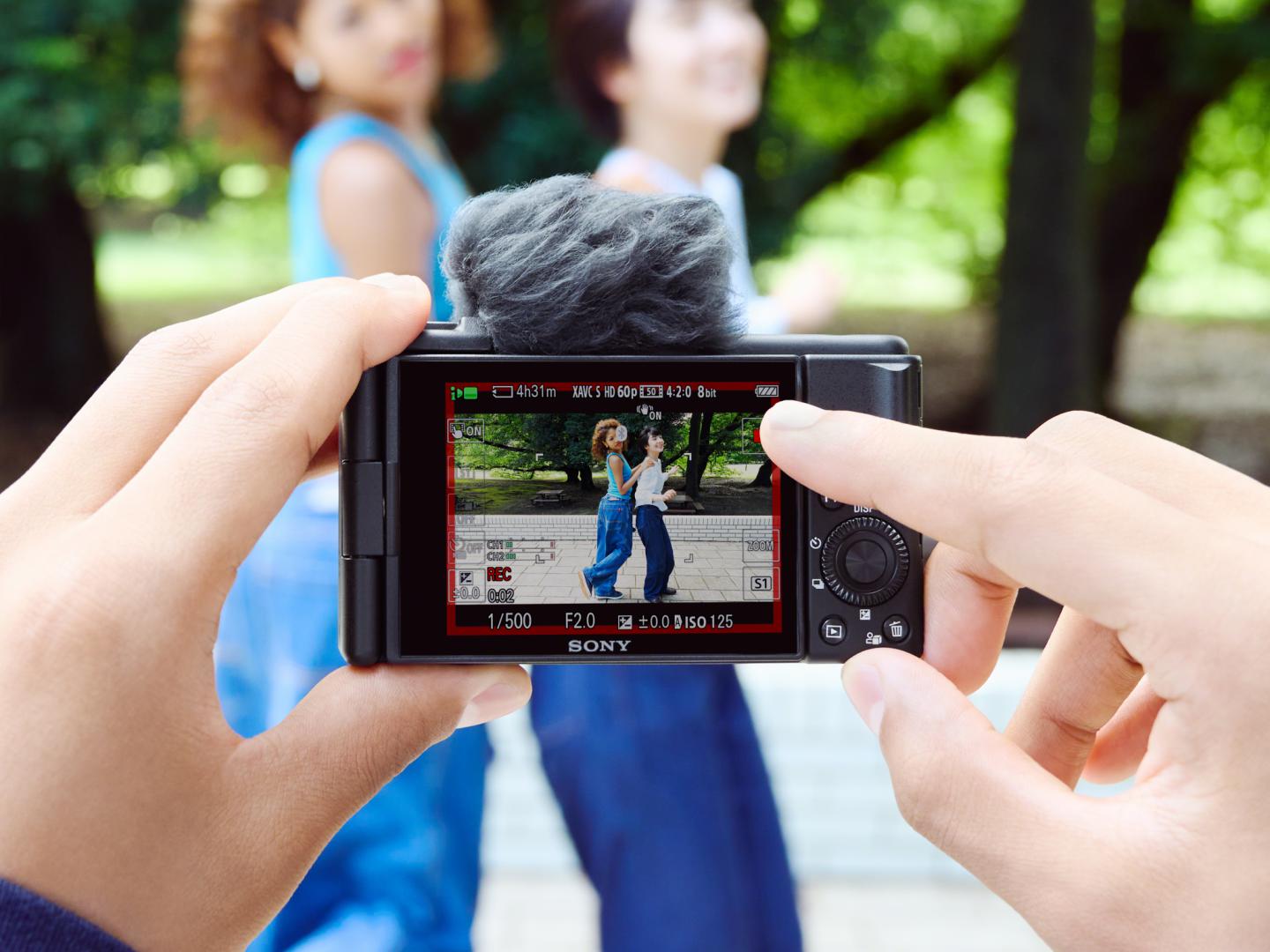 SONY Compact dedicata pentru vlogging ZV-1F 20.1MP, 7.6mm, F2 ISO 125-12.800, 1/32.000s, ZV1FBDI.EU - imagine 5