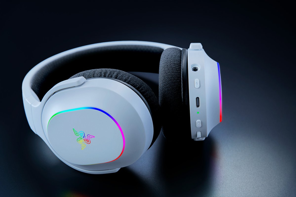 Razer Casti Barracuda X Chroma alb, RZ04-05220200-R3M1 - imagine 4